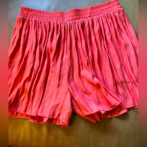 BCBG  MaxAzria Pleated Elastic Waist Shorts. Woman’s Size Medium